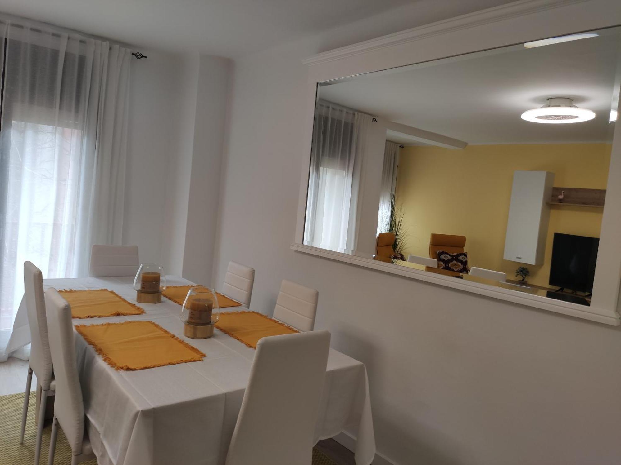 Apartamento Confort II La Seu d'Urgell Kültér fotó